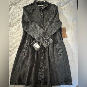 Billie T western style  long sleeve, button down dress. Never worn. Size medium.